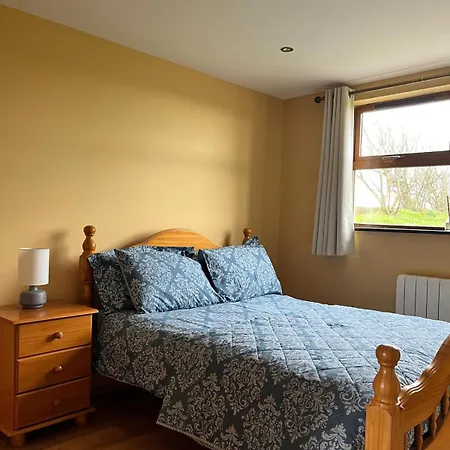 3 Bedroom In Miltown Malbay 度假居 *