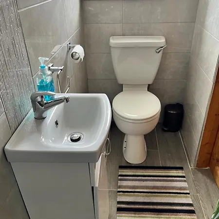 3 Bedroom In Miltown Malbay * Hogan's Bridge