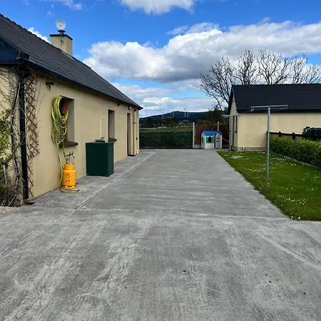Holiday home 3 Bedroom In Miltown Malbay
