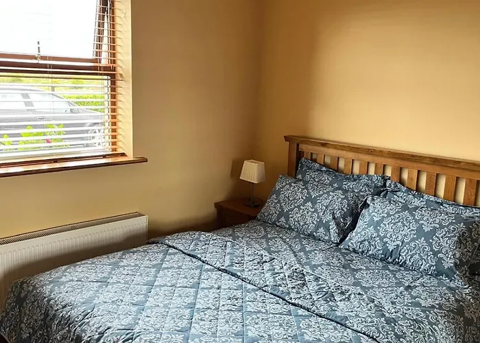 Holiday home 3 Bedroom In Miltown Malbay Hogan's Bridge