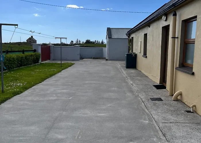 Holiday home 3 Bedroom In Miltown Malbay *